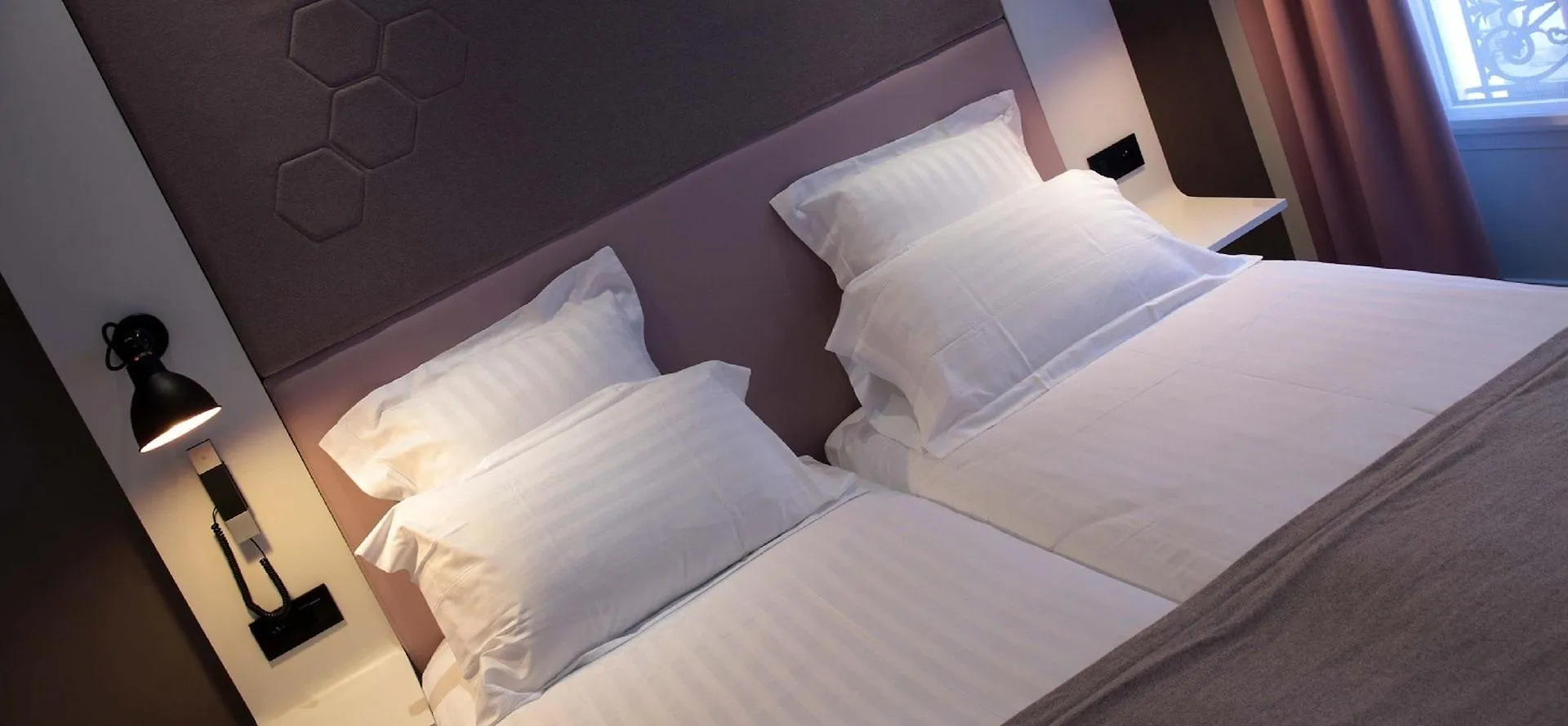 ***  פריז Hotel Vendome Saint-Germain צרפת