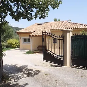 https://les-chevrefeuilles.fr-provencehotel.com