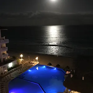 Ocean View , Канкун Мексика
